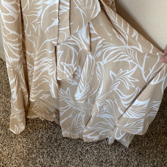 Patterned Dress - Picture 4 of 5